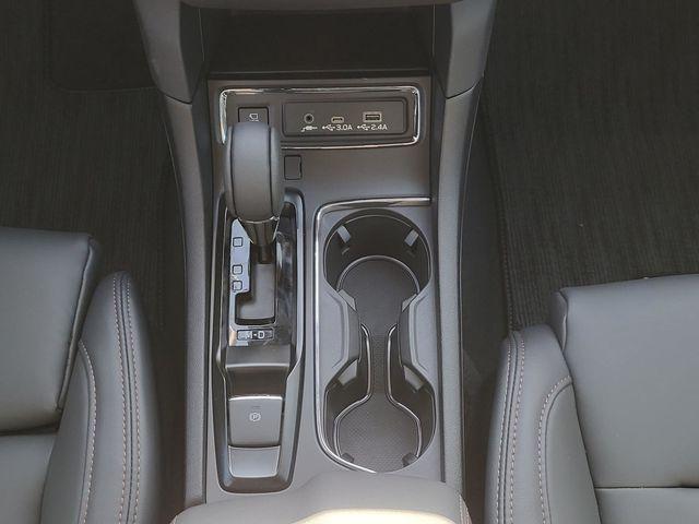 Photo of 2025 Crystal White Pearl Subaru Ascent