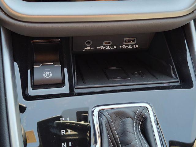Photo of 2025 Crystal White Pearl Subaru Outback