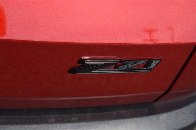 Photo of 2025 Radiant Red Chevrolet Traverse