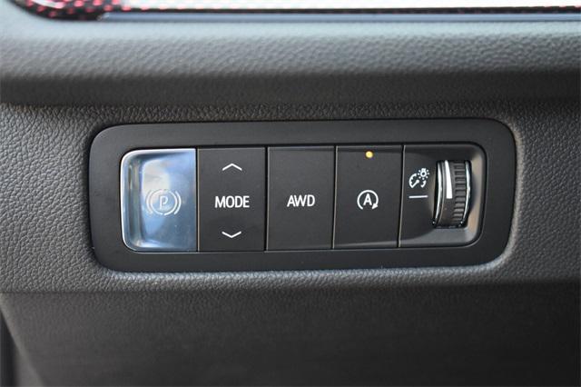 Photo of 2025 Radiant Red Chevrolet Traverse
