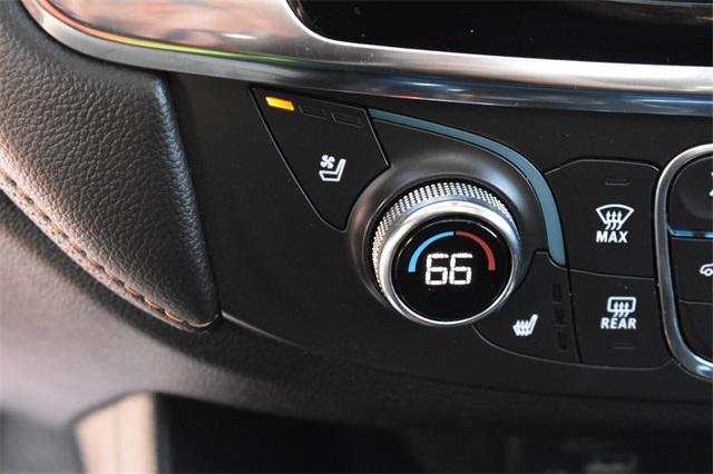 Photo of 2021 Summit White Chevrolet Traverse