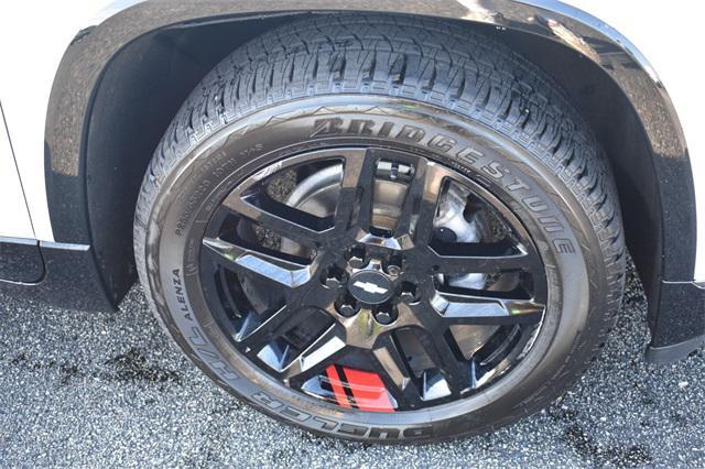 Photo of 2021 Summit White Chevrolet Traverse