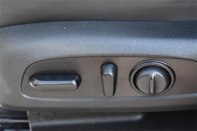 Photo of 2021 Summit White Chevrolet Traverse