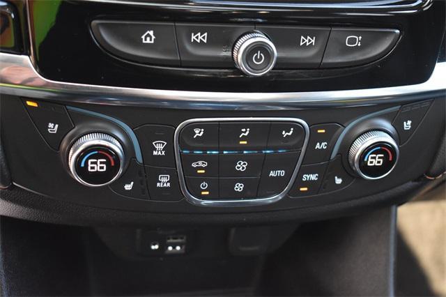 Photo of 2021 Summit White Chevrolet Traverse