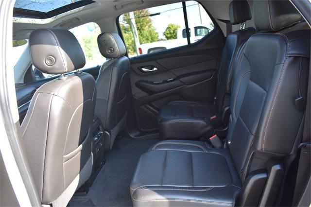 Photo of 2021 Summit White Chevrolet Traverse