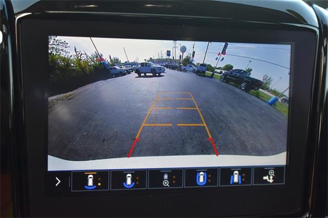 Photo of 2021 Summit White Chevrolet Traverse