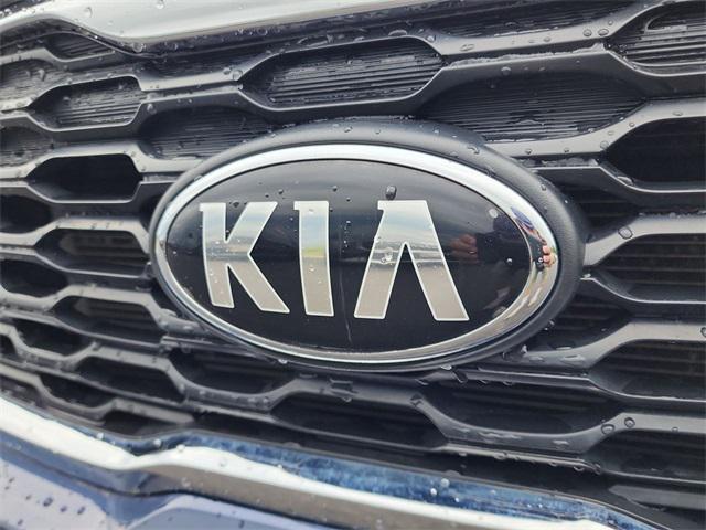 Photo of 2019 Blaze Blue Kia Sorento