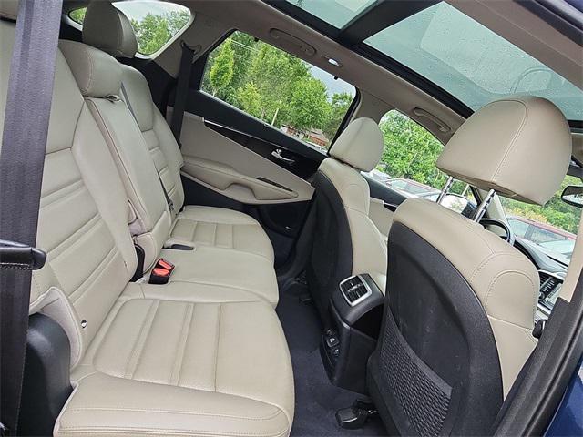 Photo of 2019 Blaze Blue Kia Sorento
