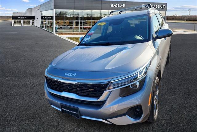 Photo of 2023 Steel Gray Kia Seltos