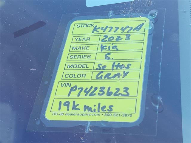 Photo of 2023 Steel Gray Kia Seltos