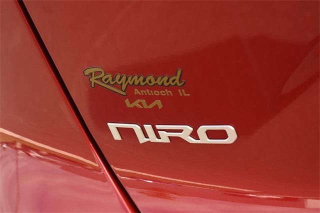 Photo of 2025 Runway Red Kia Niro