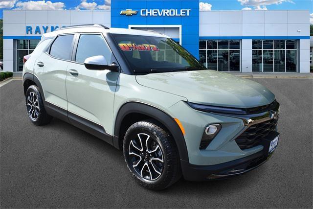 Photo of 2025 Cacti Green Chevrolet Trailblazer