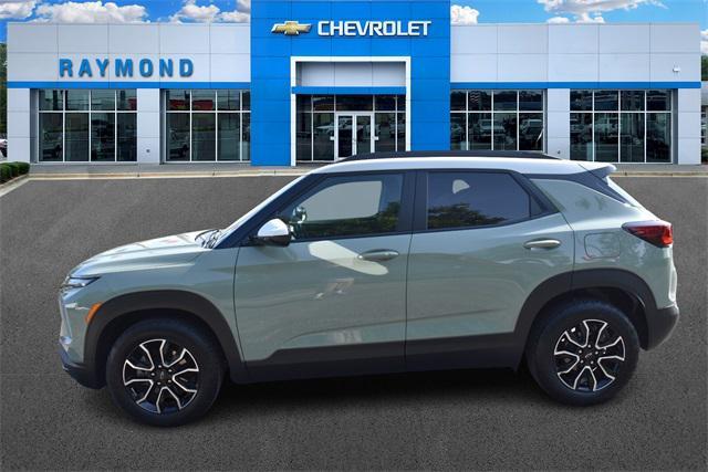 Photo of 2025 Cacti Green Chevrolet Trailblazer