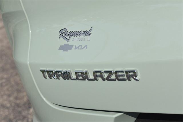 Photo of 2025 Cacti Green Chevrolet Trailblazer