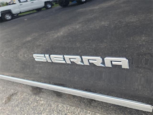 Photo of 2015 Onyx Black GMC Sierra 1500