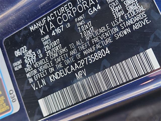 Photo of 2023 Dark Ocean Blue/White Roof Kia Seltos