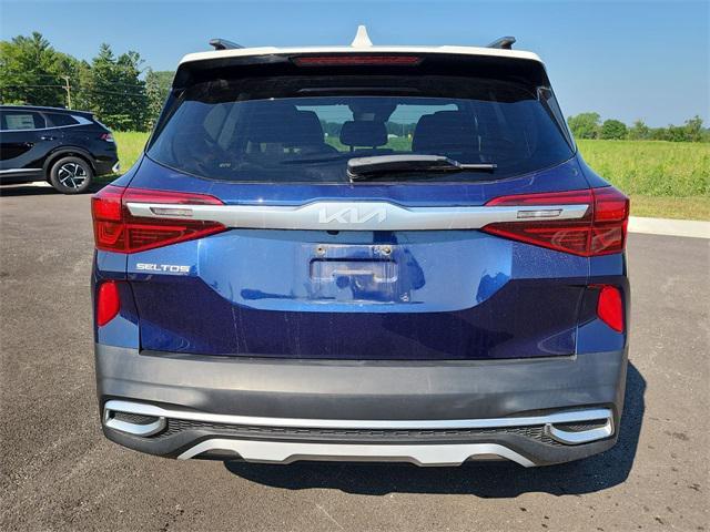 Photo of 2023 Dark Ocean Blue/White Roof Kia Seltos