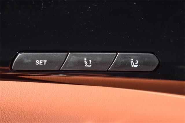 Photo of 2025 Aurora Black Pearl Kia Carnival Hybrid
