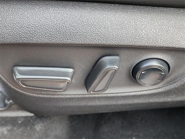 Photo of 2020 Celestial Silver Toyota Highlander Hybrid