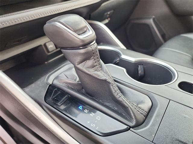 Photo of 2020 Celestial Silver Toyota Highlander Hybrid