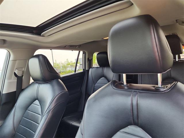 Photo of 2020 Celestial Silver Toyota Highlander Hybrid