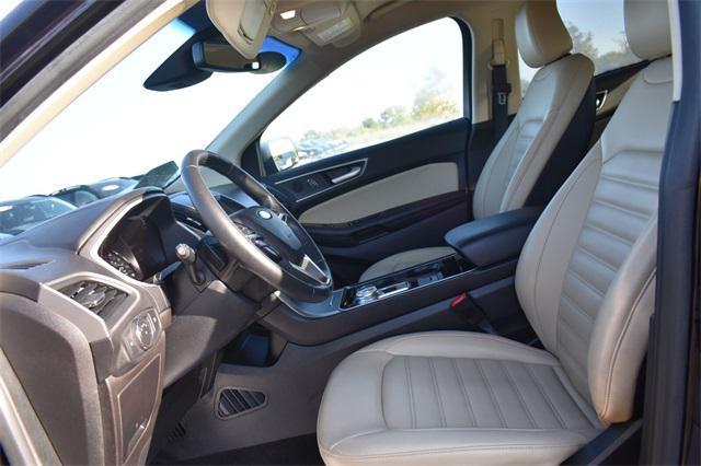 Photo of 2020 Black Ford Edge