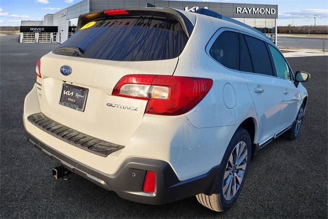 Photo of 2019 Crystal White Subaru Outback
