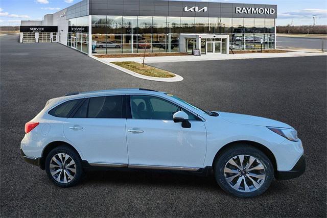 Photo of 2019 Crystal White Subaru Outback