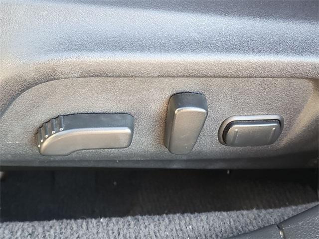Photo of 2019 Crystal White Subaru Outback