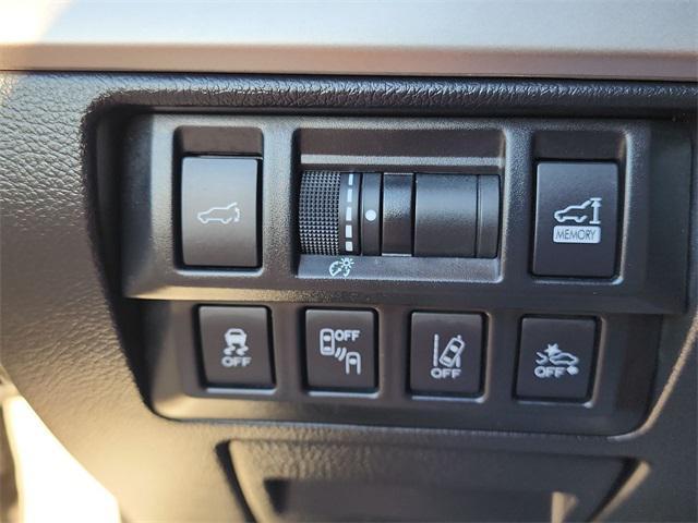Photo of 2019 Crystal White Subaru Outback