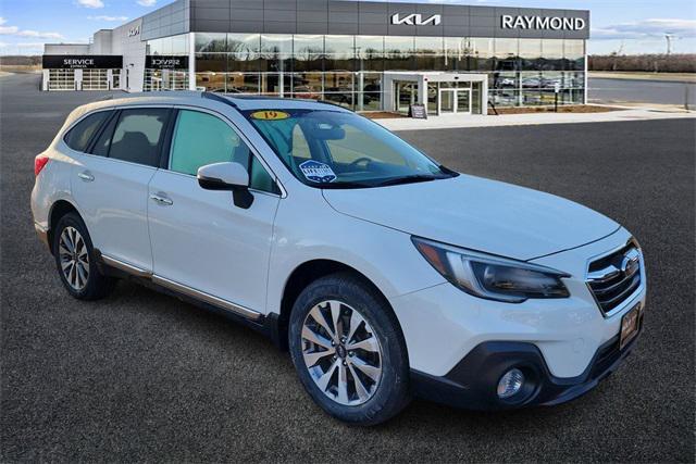 Photo of 2019 Crystal White Subaru Outback
