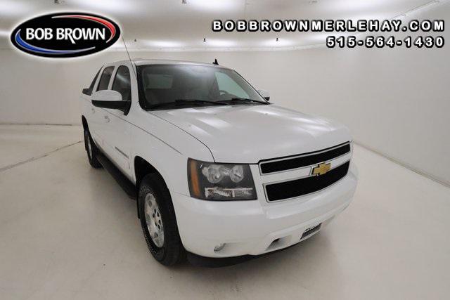 Photo of 2007 Summit White Chevrolet Avalanche