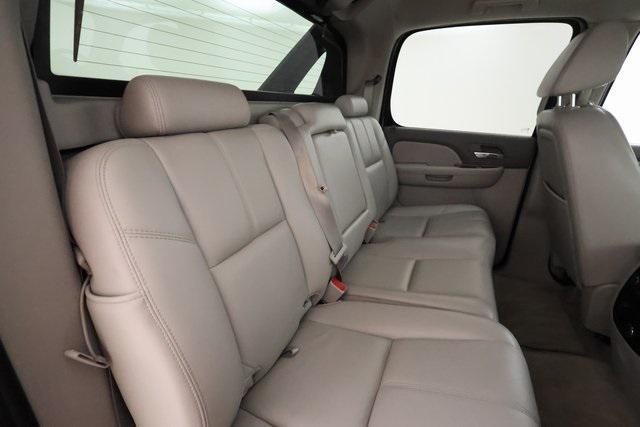 Photo of 2007 Summit White Chevrolet Avalanche