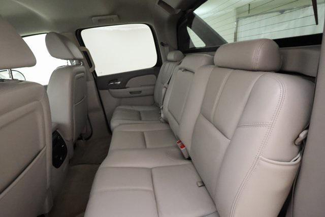 Photo of 2007 Summit White Chevrolet Avalanche