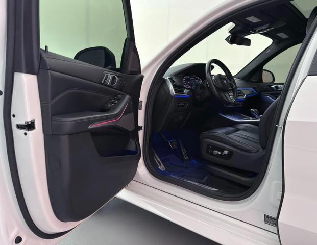Photo of 2020 White BMW X5