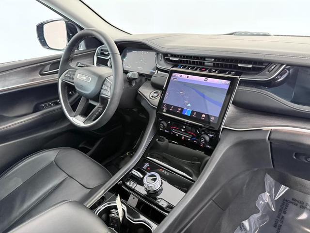 Photo of 2022 Red Jeep Grand Cherokee 4xe