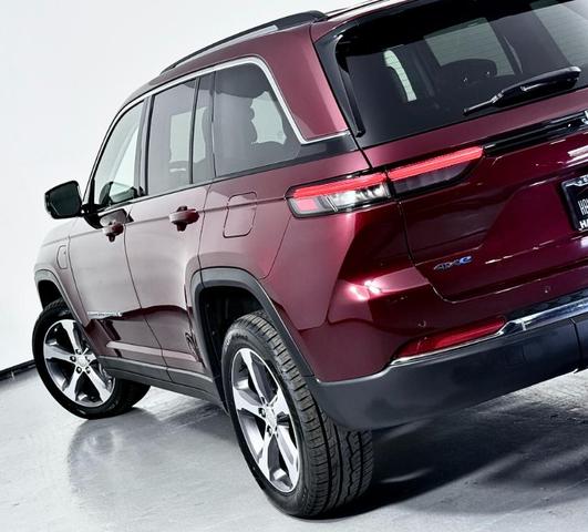 Photo of 2022 Red Jeep Grand Cherokee 4xe