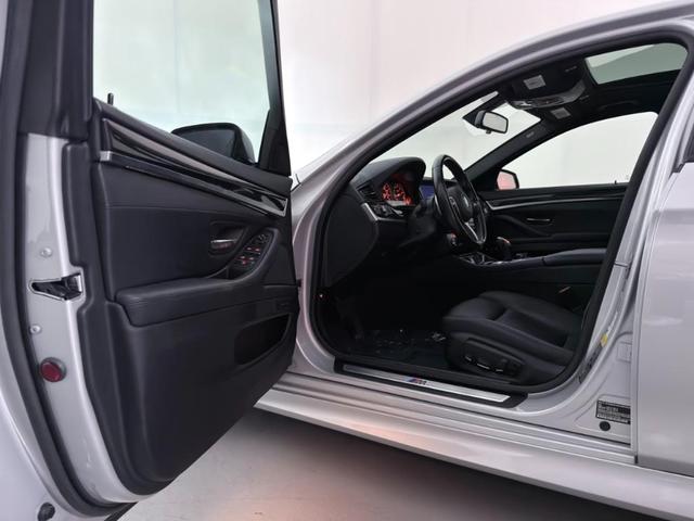 Photo of 2014 Silver BMW 535