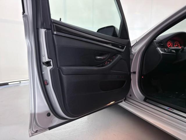 Photo of 2014 Silver BMW 535
