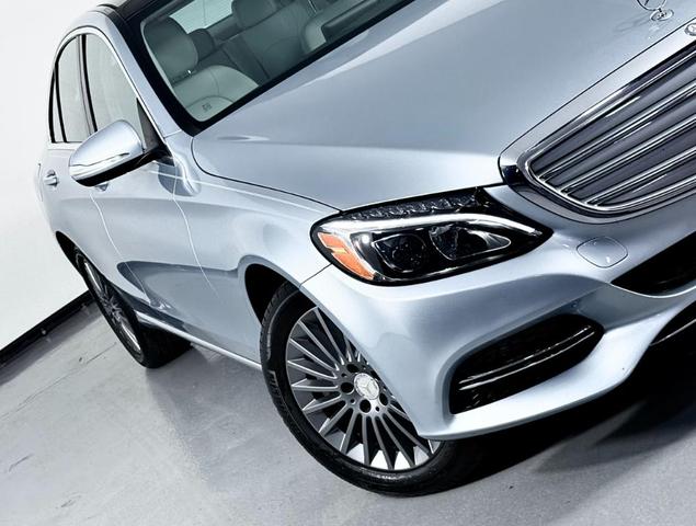 Photo of 2015 Silver Mercedes-Benz C-Class