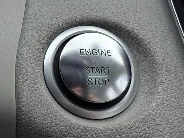 Photo of 2015 Silver Mercedes-Benz C-Class