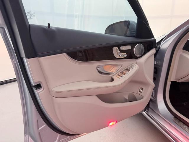 Photo of 2015 Silver Mercedes-Benz C-Class