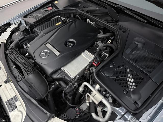 Photo of 2015 Silver Mercedes-Benz C-Class