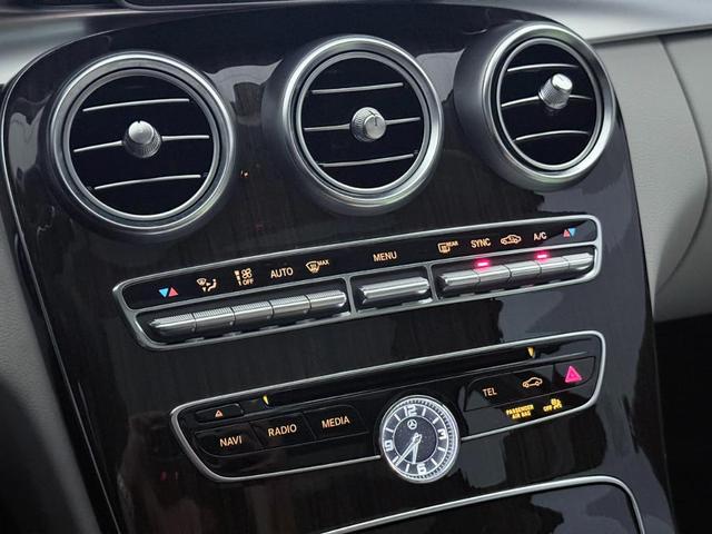 Photo of 2015 Silver Mercedes-Benz C-Class