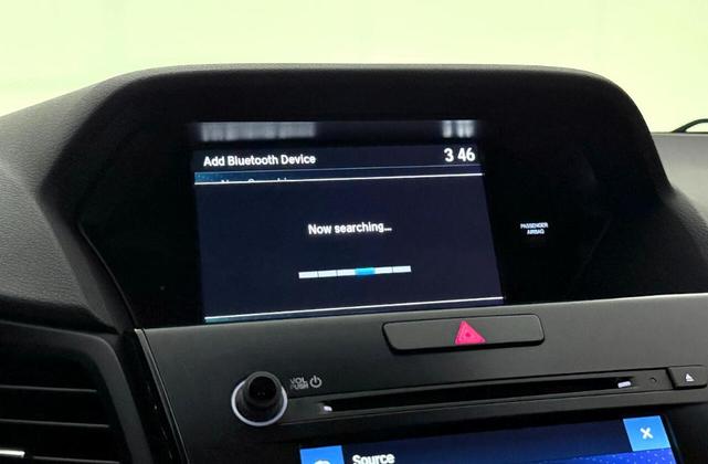 Photo of 2021 White Acura ILX