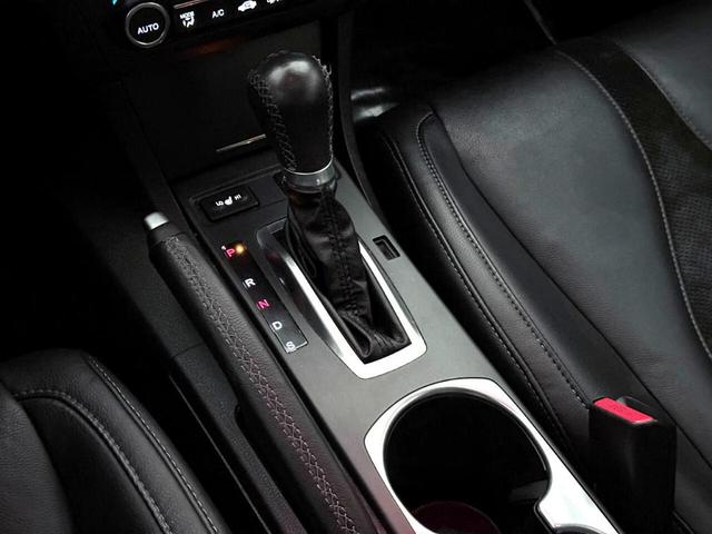 Photo of 2021 White Acura ILX