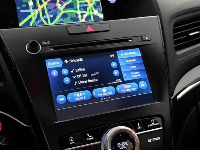 Photo of 2021 White Acura ILX