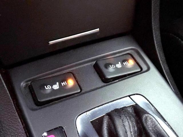 Photo of 2021 White Acura ILX