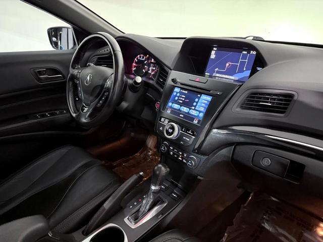 Photo of 2021 White Acura ILX