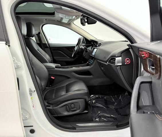 Photo of 2018 Fuji White Jaguar F-PACE